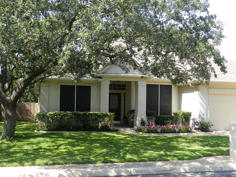 1st image of 1131 Bluff Frst