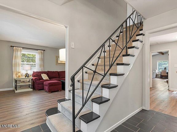 3rd image of 171 Fordham Dr