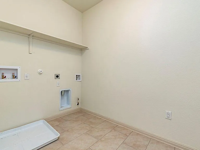16445 Marcello Dr — Photo 29