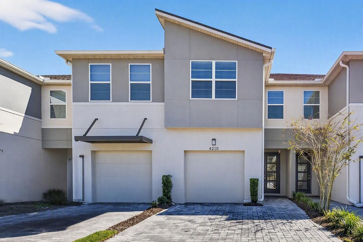3 bed, 2.5 bath, 1680 sqft, $2,250 — Photo 1