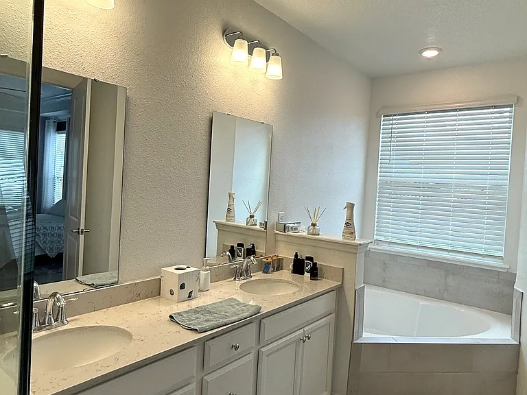 249 Oaklawn Ct — Photo 20