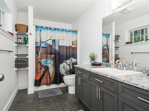 3rd image of 701 Hilchey Rd #109
