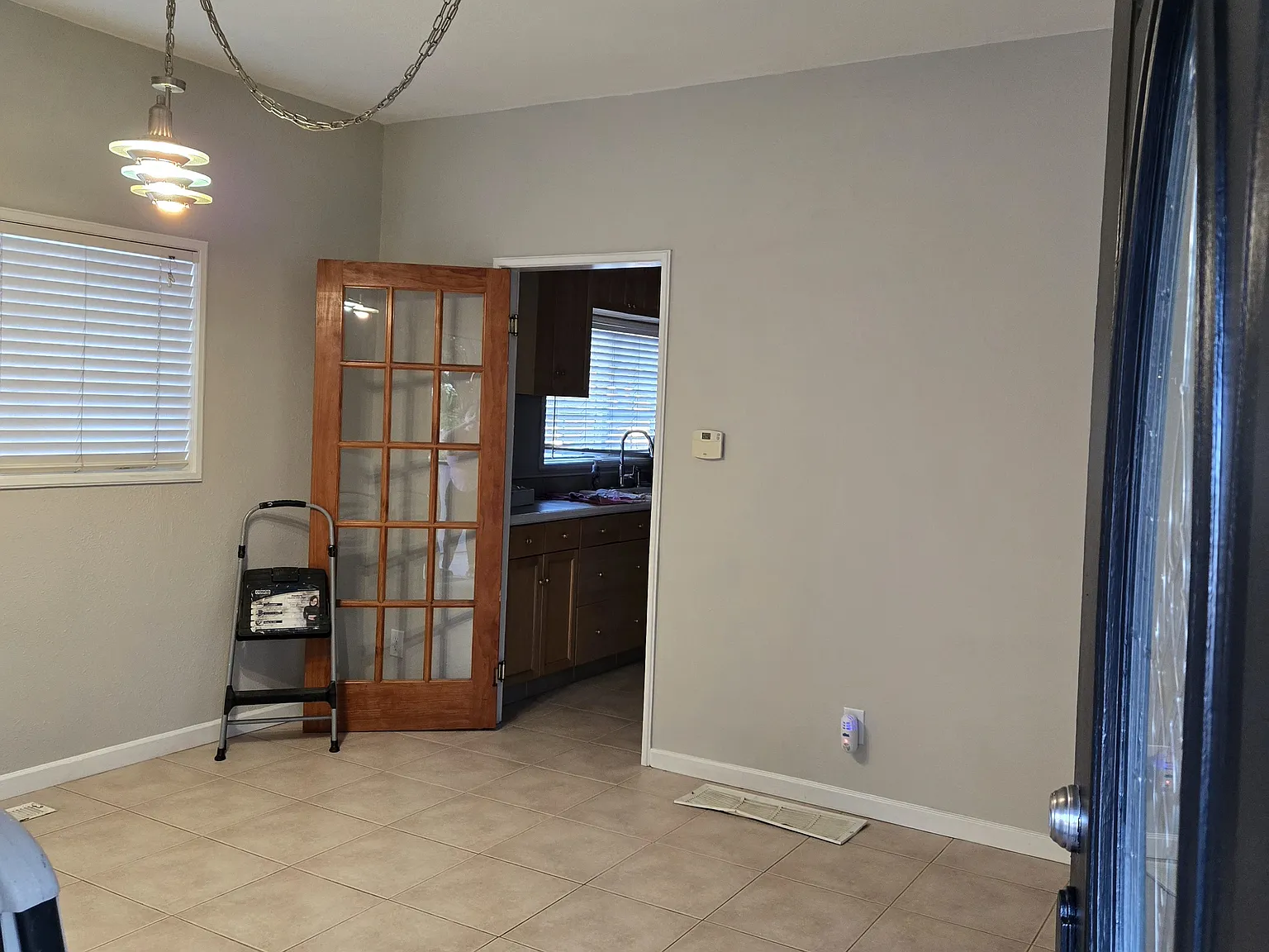 3 bed, 1380 sqft, $1,550 — Photo 4