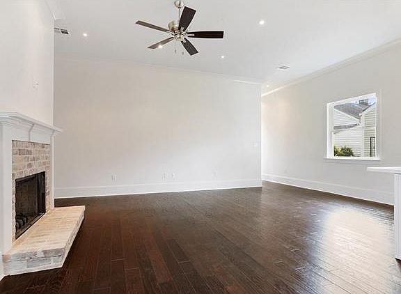3rd image of 810 Hagan Ave