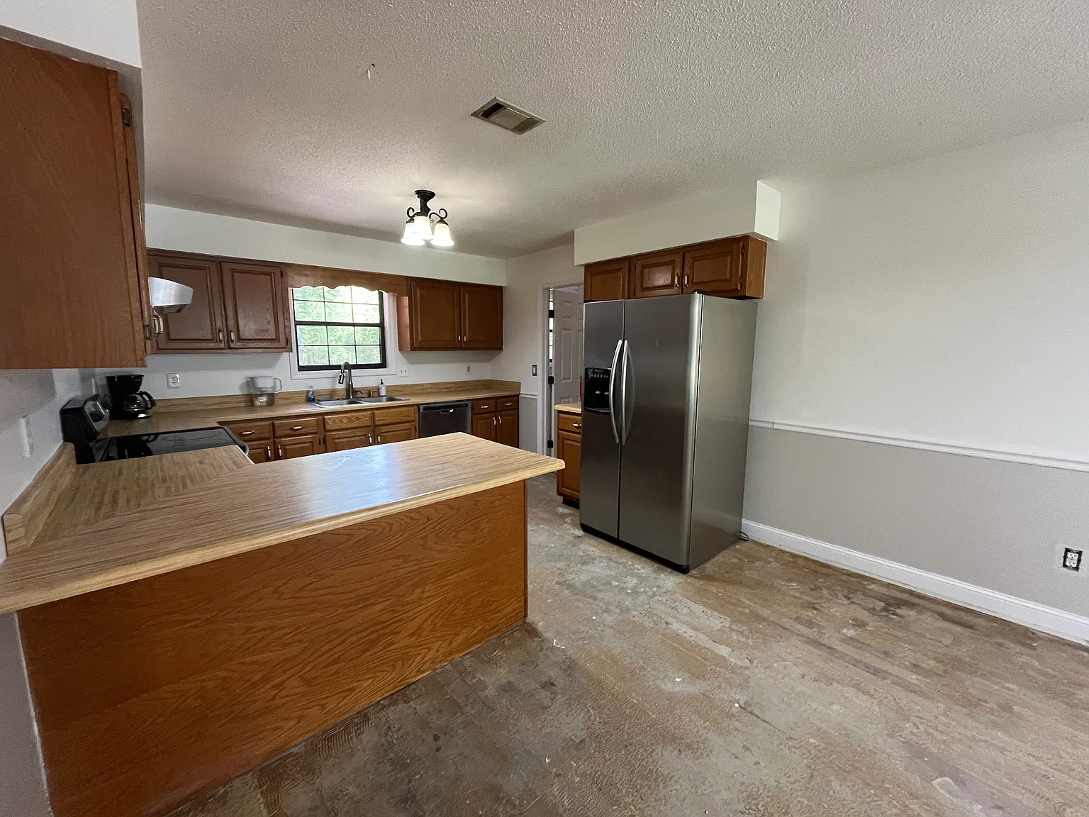 Hines Drive — Photo 3