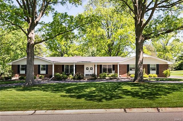 1st image of 360 Pebble Acres Dr