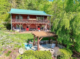 71 Leisure Time Ln, Murphy, NC 28906