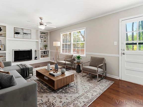 3rd image of 3569 Woods Dr