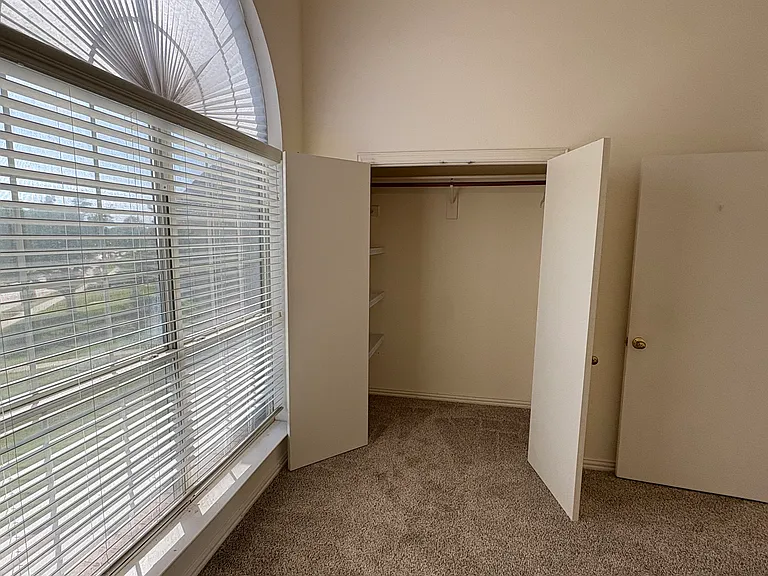 bedroom 3 - new carpet - upstairs with walk-in closet