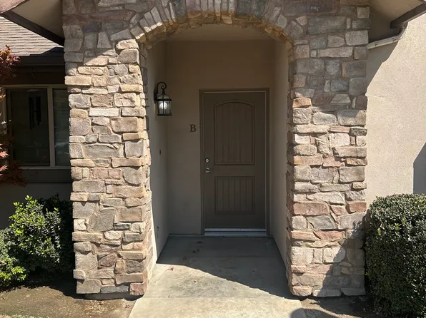 1501 Sierra St APT B, Kingsburg, CA 93631