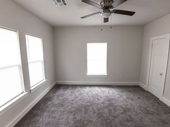 3rd image of 1525 Proctor Ave