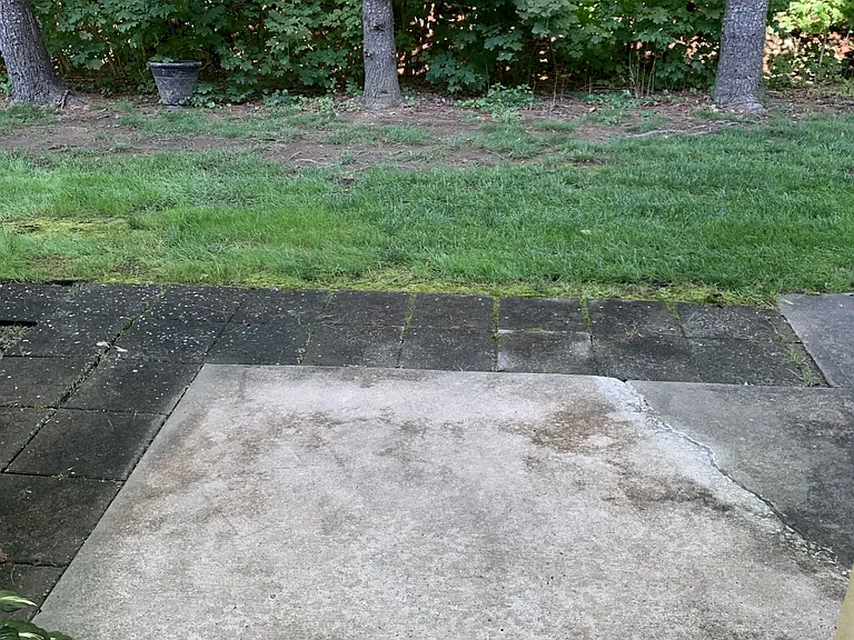 Victoria Village Apartments — Photo 34