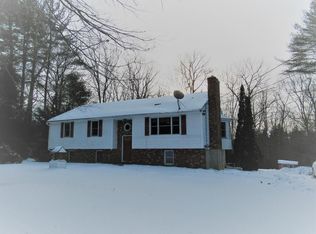 18 Simond Hill Rd, Hubbardston, MA 01452