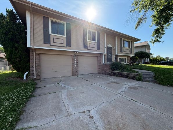 13203 Courtney Dr