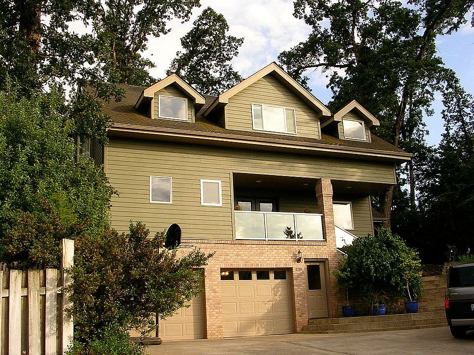 1st image of 530 Edgewood Dr