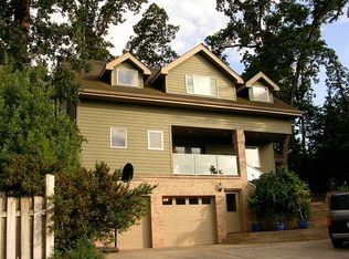 530 Edgewood Dr, Silverton, OR 97381