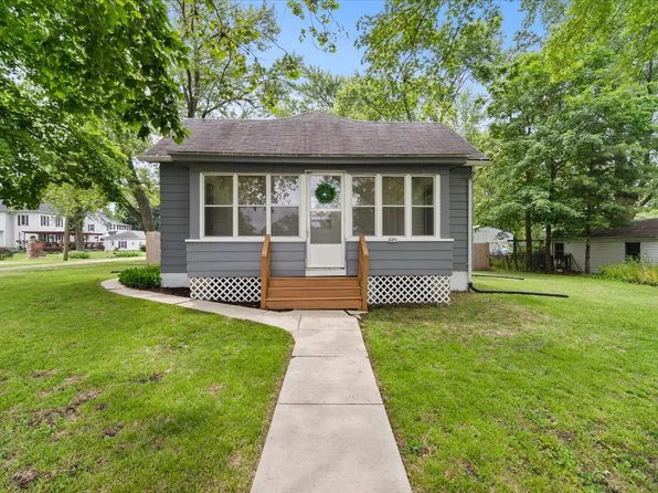605 W 2nd North St, Wenona, IL 61377
