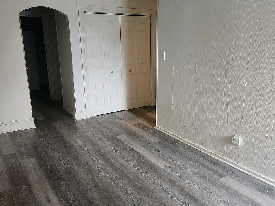 380-384 S Franklin St #8