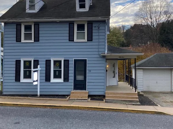 55 Manchester St, Glen Rock, PA 17327