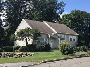 19 Towpath Ln, Stanhope, NJ 07874