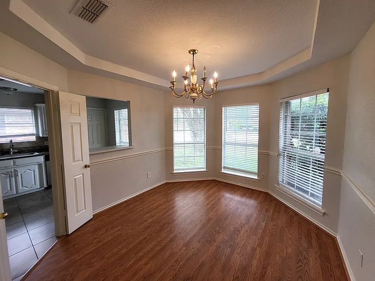 1109 Westgrove Dr — Photo 2
