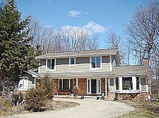 4153 Ladysmith Rd, West Bloomfield, MI 48323