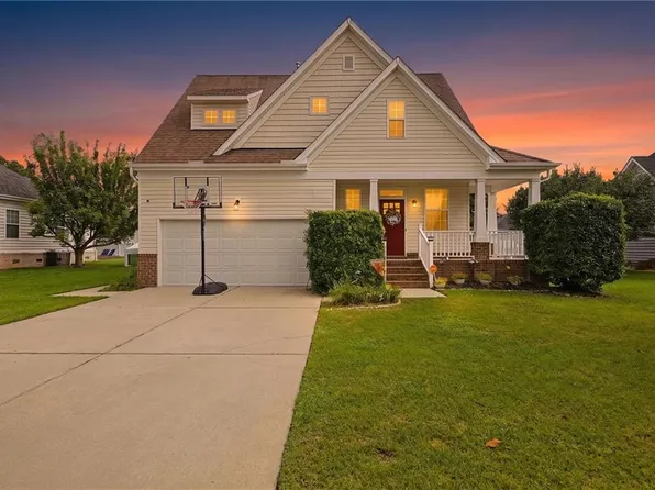 1221 Rosebud Ln, Chesapeake, VA 23322