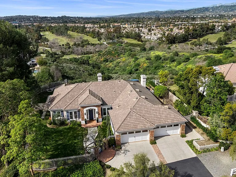 2309 Skyline Dr — Photo 18