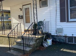 21 Harnden Rd, Malden, MA 02148