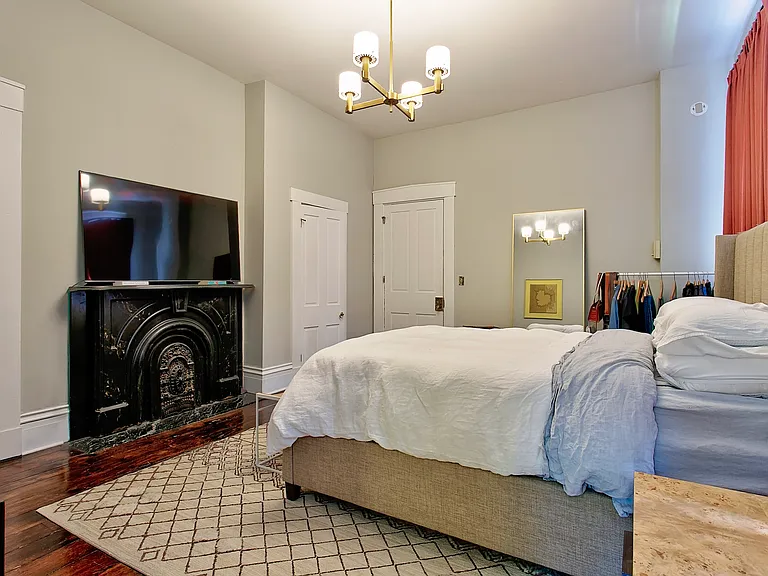518-520 Greenup St #7 — Photo 10