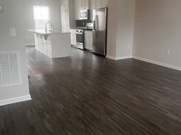 705 Channing Park Cir, Cary, NC 27519