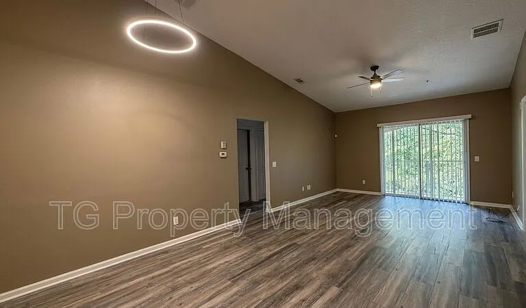 3610 Kirkpatrick Cir #16 — Photo 3