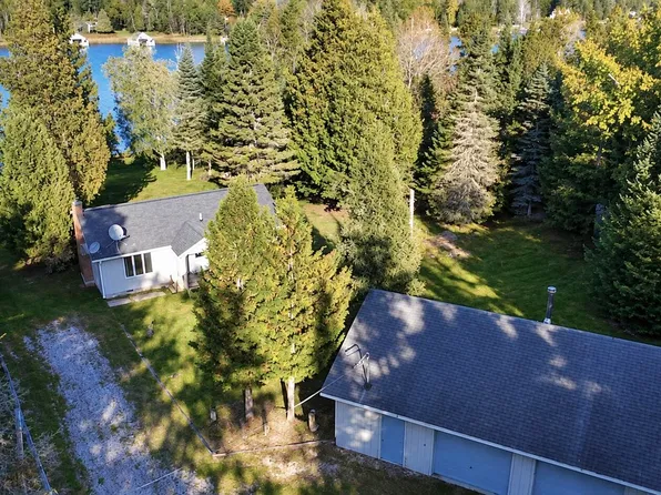 1869 S Forest Ln, Cedarville, MI 49719