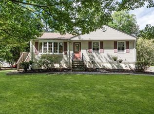 417 Ehrhardt Rd, Pearl River, NY 10965