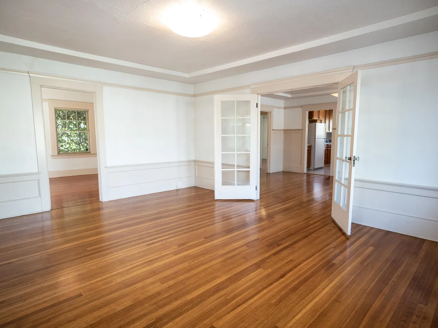 1035 Alma Street — Photo 2