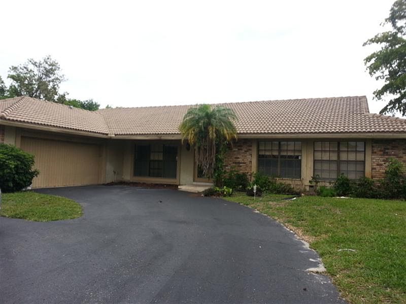 1st image of 11268 NW 10th Mnr