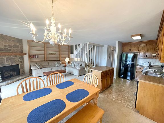 2nd image of 213 Saunders Point Rd APT 6