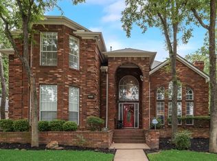 2805 Pine View Dr, Grapevine, TX 76051