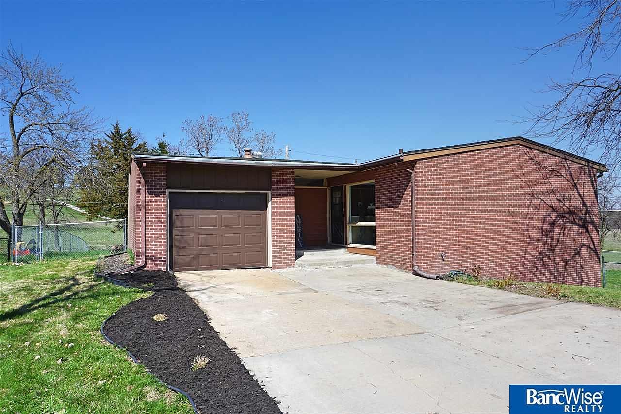 4030 Lindsey Cir Lincoln Ne 68524 Zillow