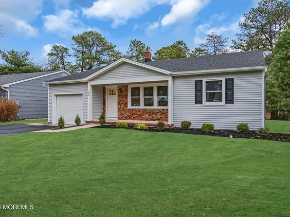 40 Beaverbrook Drive, Toms River, NJ 08757