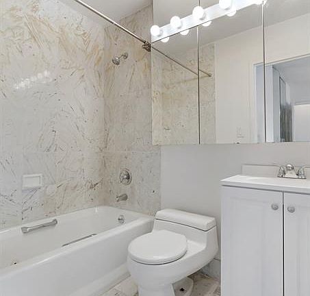 5th image of 404 E 79th St APT 7G