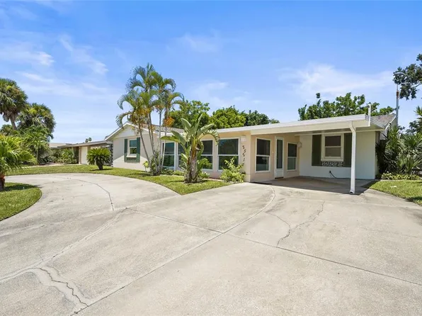 2521 Clipper Ship Way, Sarasota, FL 34231