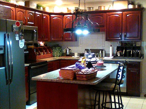 Kitchen w/ island