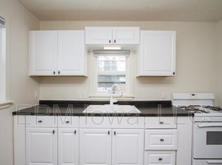 1901 Clearview St, Waterloo, IA 50707