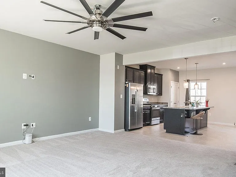 9704 Cedarmass Cir — Photo 3