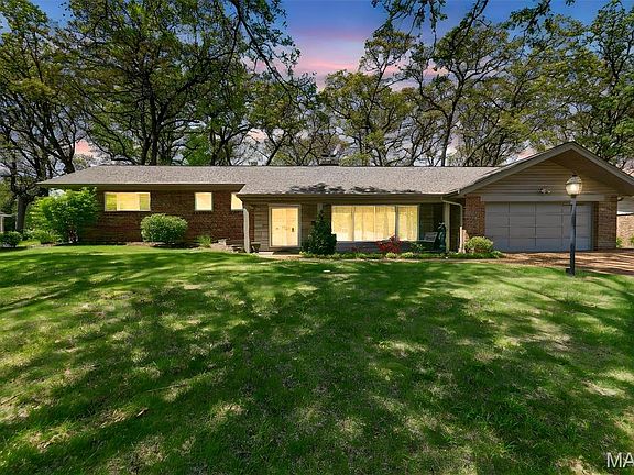 3rd image of 8827 Rock Forest Dr