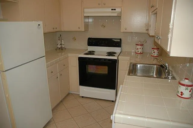 1259 Ayala Dr #1 — Photo 3