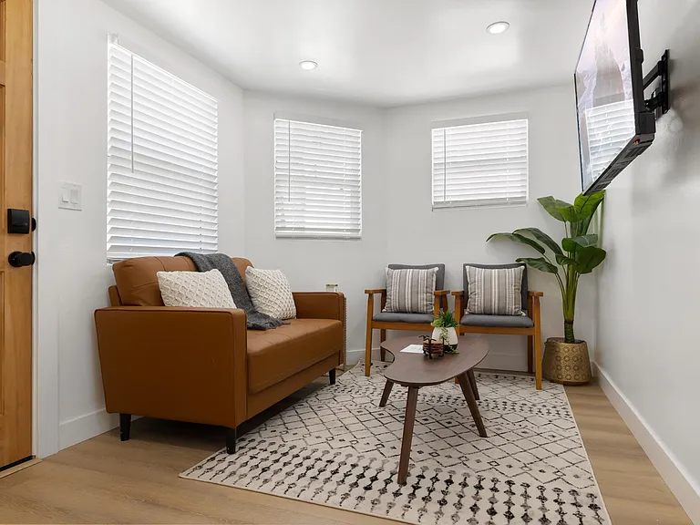 3316 Lincoln Ave — Photo 9