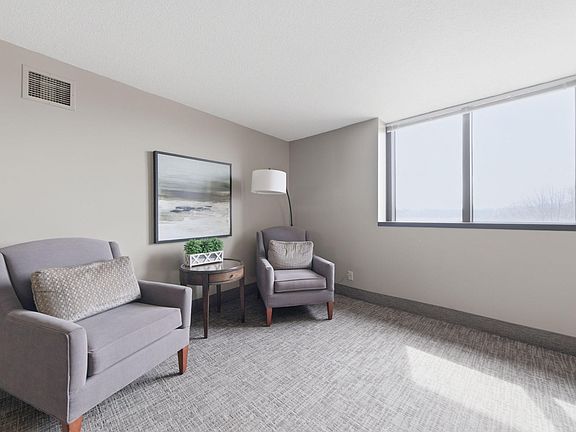 4th image of 1181 Edgcumbe Rd APT 411