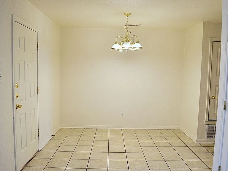 3706 Littleleaf Dr #B — Photo 10